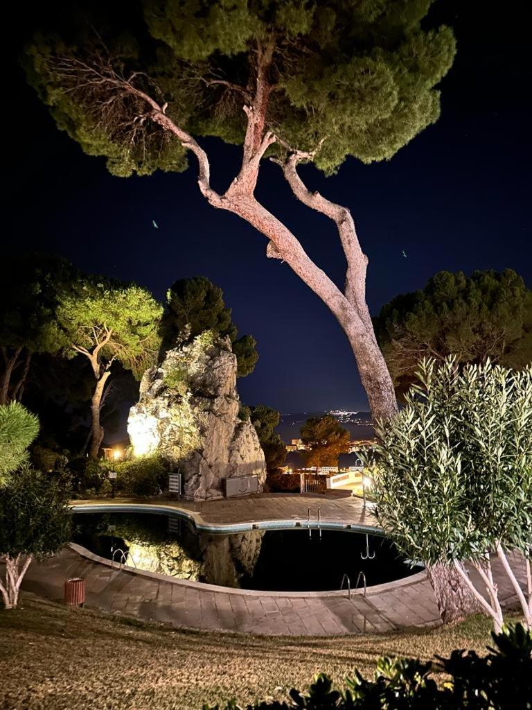 Mediterrania 98 Torroella De Montgri Bagian luar foto