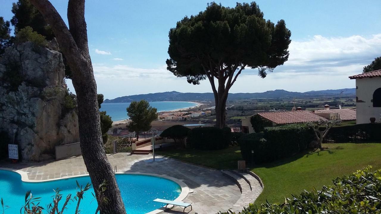 Mediterrania 98 Torroella De Montgri Bagian luar foto