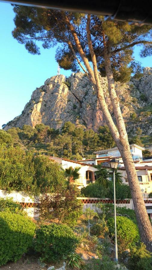 Mediterrania 98 Torroella De Montgri Bagian luar foto